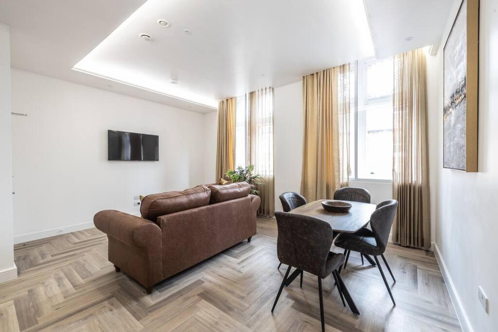 The Pocklington - The Ceremonial Suite Leicester Bagian luar foto