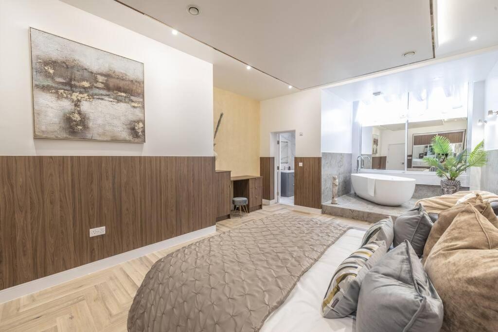 The Pocklington - The Ceremonial Suite Leicester Bagian luar foto